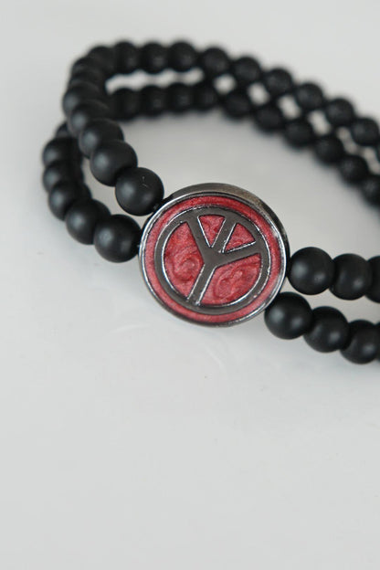 Barış Figürlü Bordo Renk Füme Metal Aksesuarlı Çift Sıra Oniks Doğal Taş Erkek Bileklik